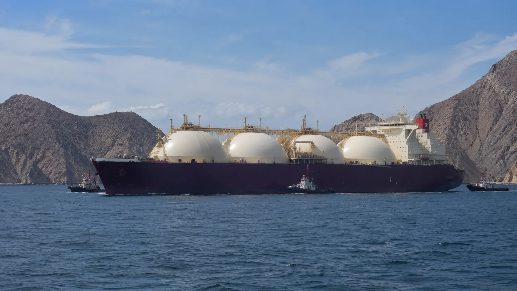 Qatar LNG-fartyg passerar Hormuzsundet